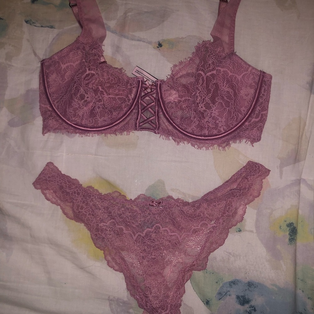 Victoria’s Secret Bra and Pantie Set💗